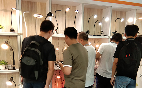 展會展廳